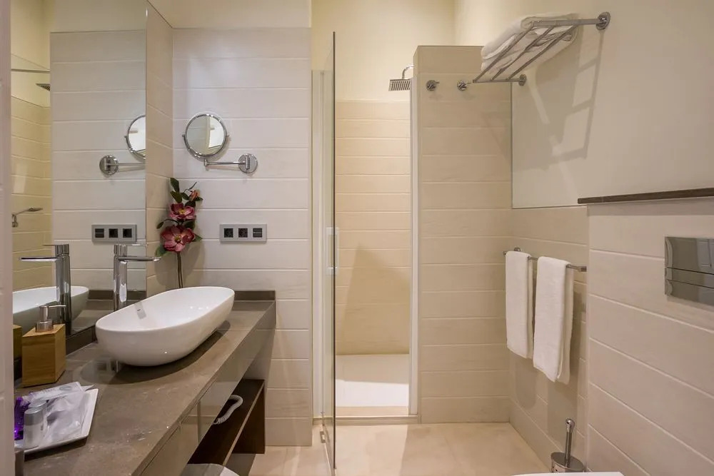 Welldone Cathedral Suites
