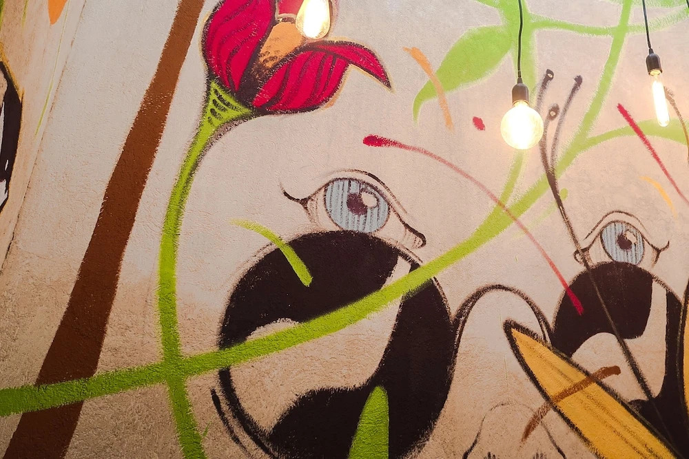 FeelHome Israel - Graffiti Beach House