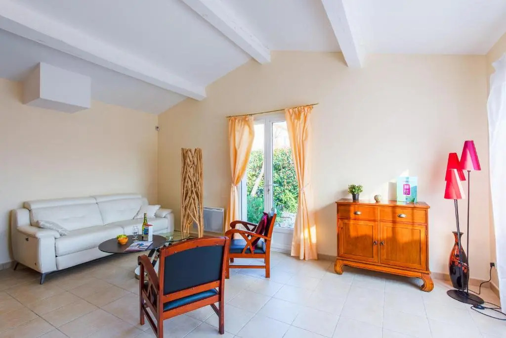 VILLA CLEMENTINIERS VI4266 By Riviera Holiday Home