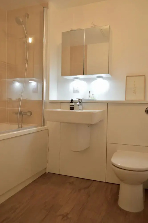 Boutique Flat off Leith Walk with Free Parking