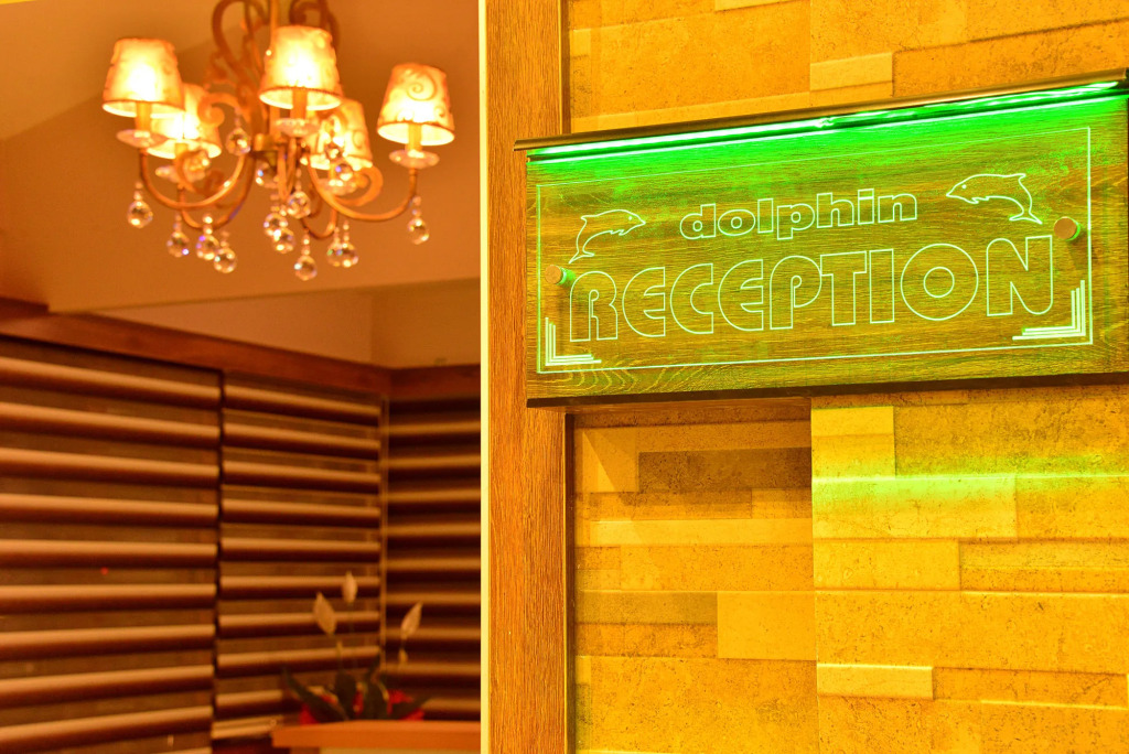 Dolphin Apart Hotel