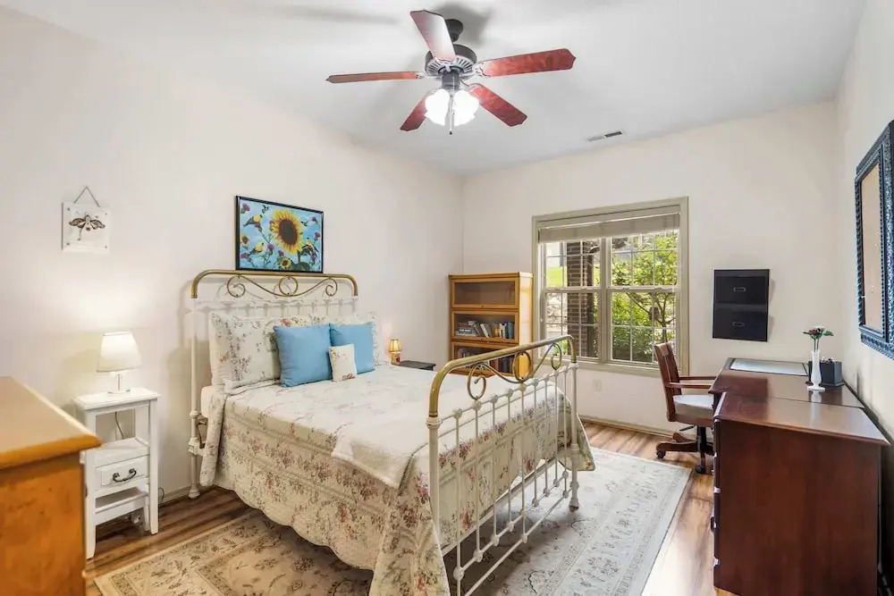 The Charming Retreat For 6!