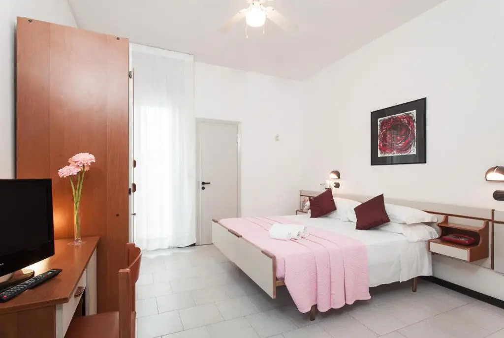 Hotel Joli