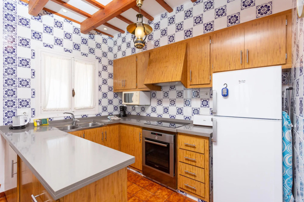 Voramar Waterfront: Walk to Beach, Sea Views, A/C, WiFi, Car Not Required                            - 2200
