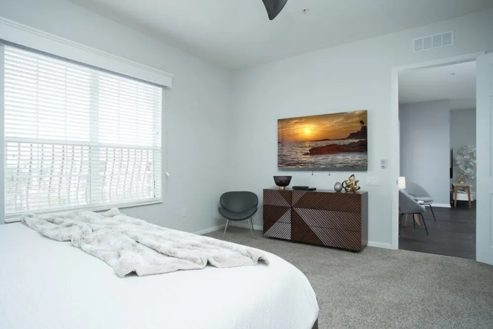 Penthouse Vision. 3 Bedroom Condo by Redawning