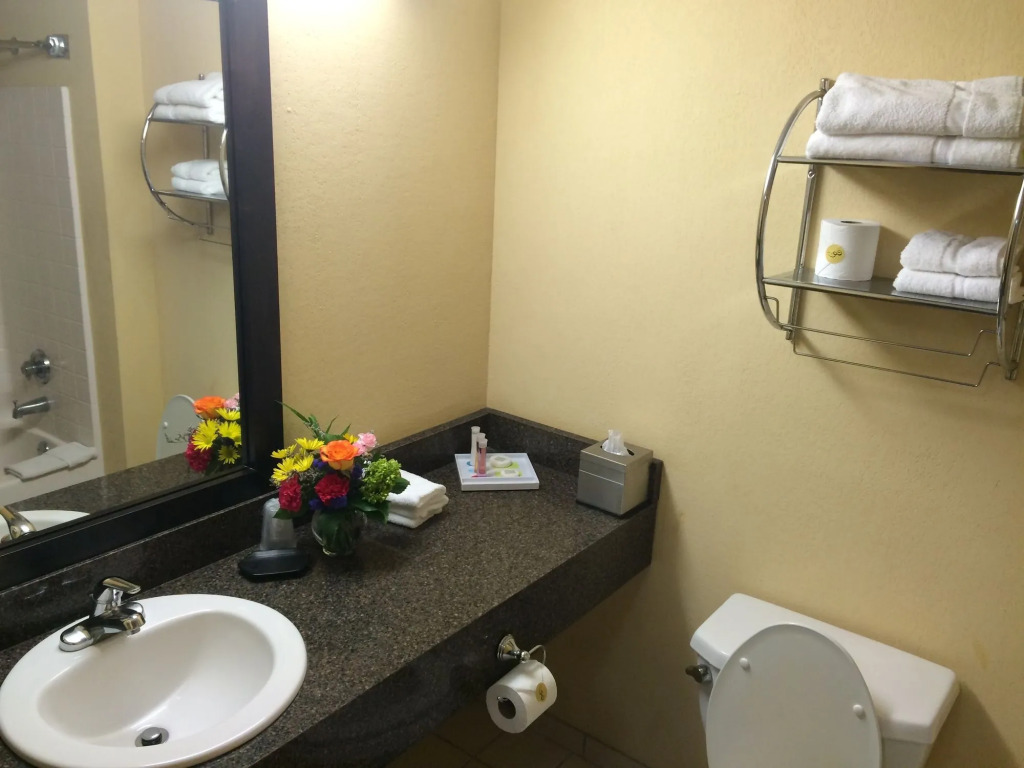 SEVEN Sebring Raceway Hotel