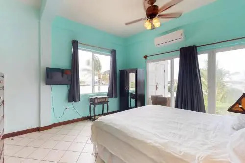 Suite F101 Mara Laguna