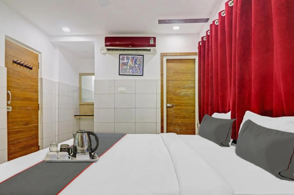 Royal Grand Inn