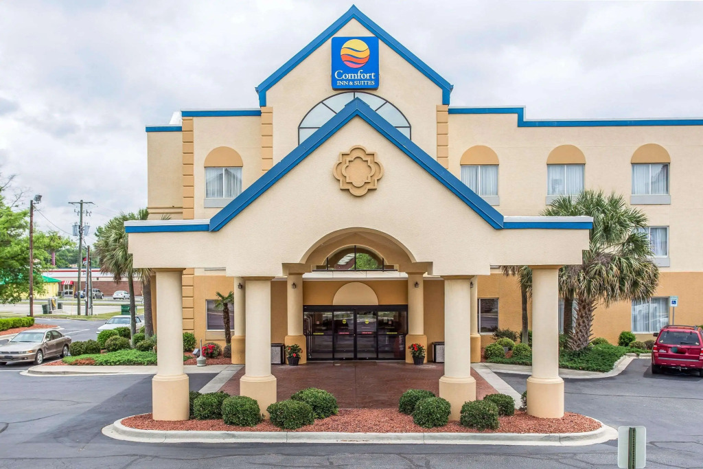 Comfort Inn & Suites FtJackson Maingate