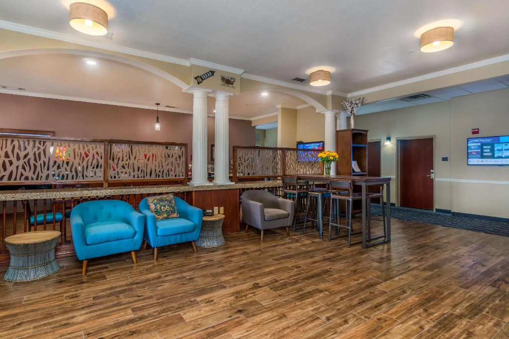 Best Western Plus Shamrock Inn & Suites
