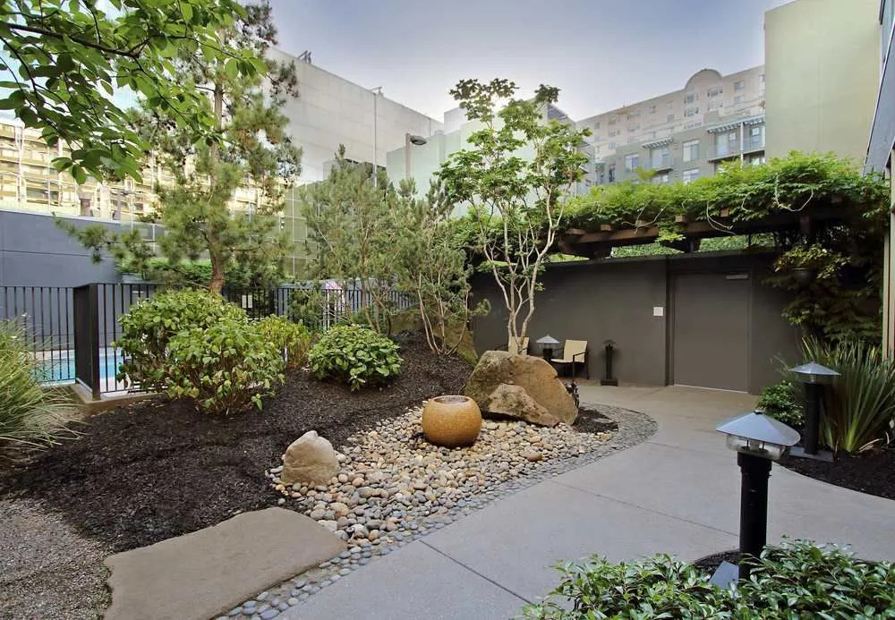 Courtyard Oakland Downtown