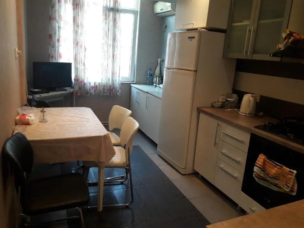 CITY CENTR. MAIN MAIL. Apartment.