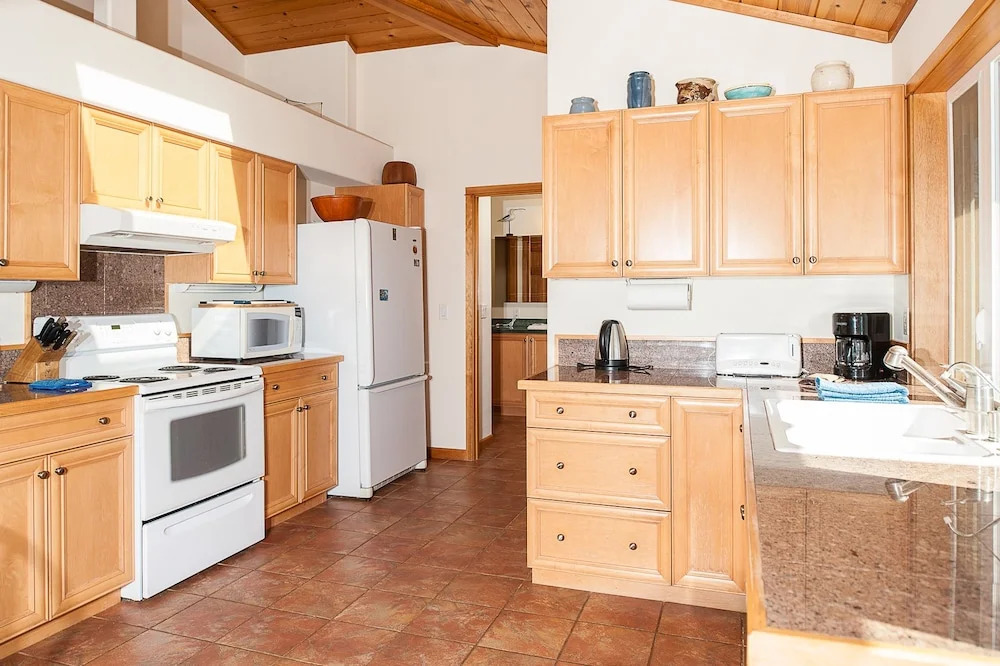 Om  3 Bedroom Home