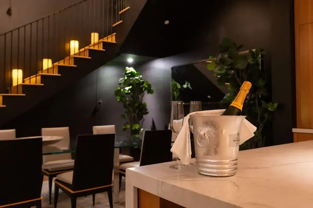 The Bella Villa Venice Beach - luxury interior design - spa and terrace