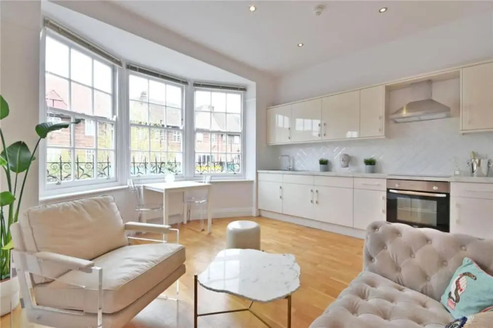 Luxury 3-bed Huge Garden Great Transport Links