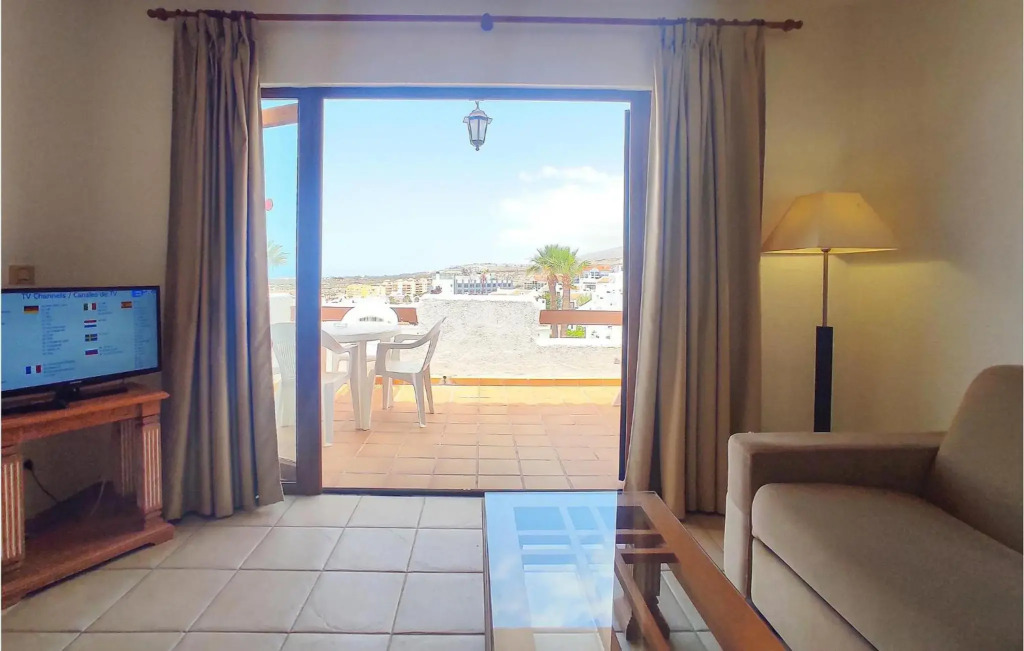 Beautiful apartment in Los Cristianos with 2 Bedrooms, WiFi and Swimming pool