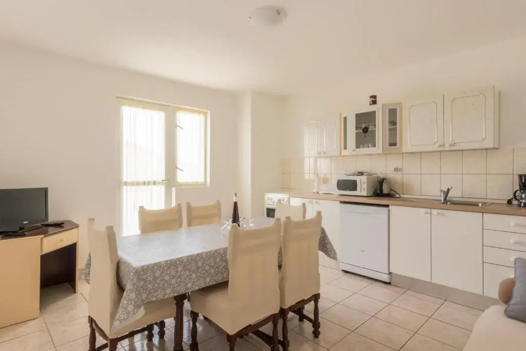 Apartment Boja