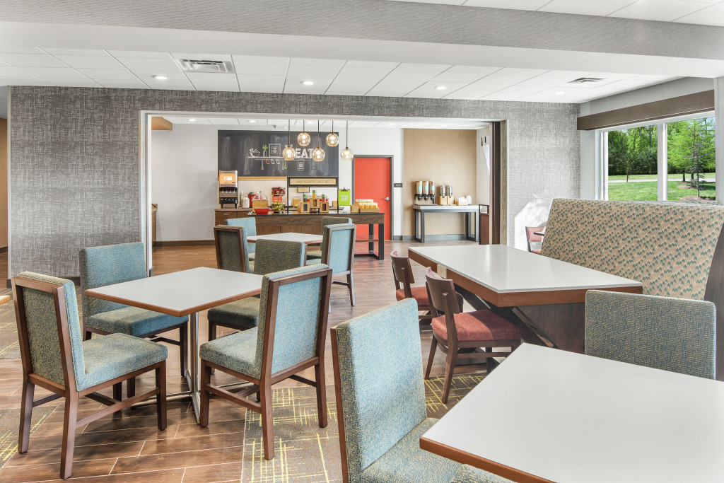 Hampton Inn & Suites Dallas - Farmers Branch
