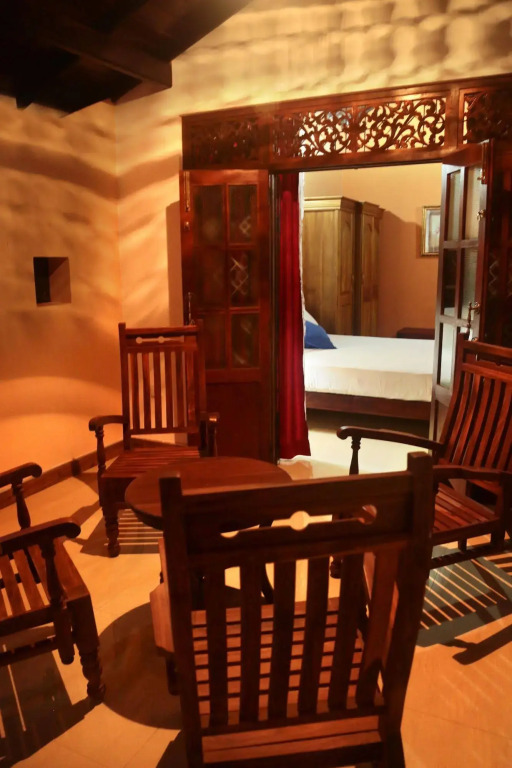 Airport Square Villa