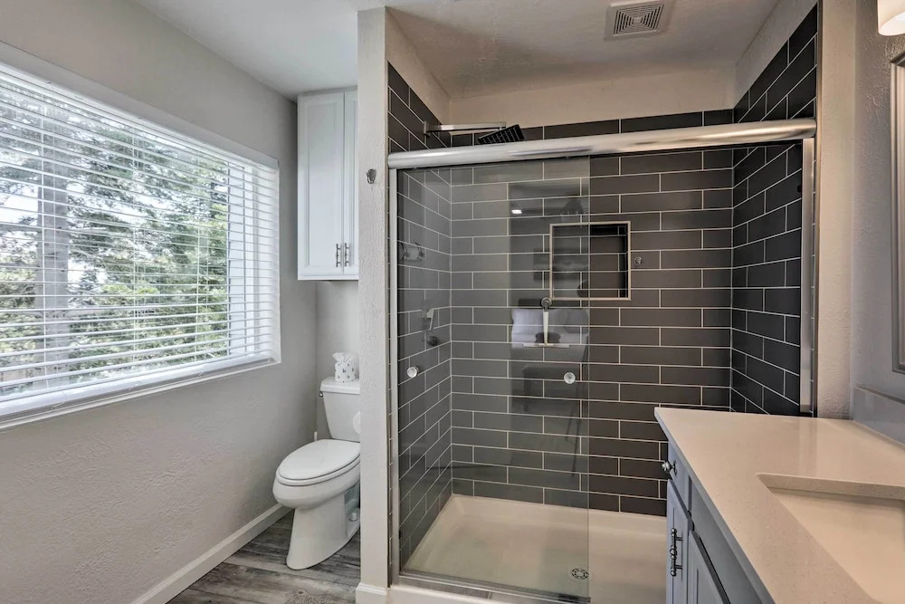 < 1 Mi to Slopes! 'heavenly Daze Chalet' in Tahoe