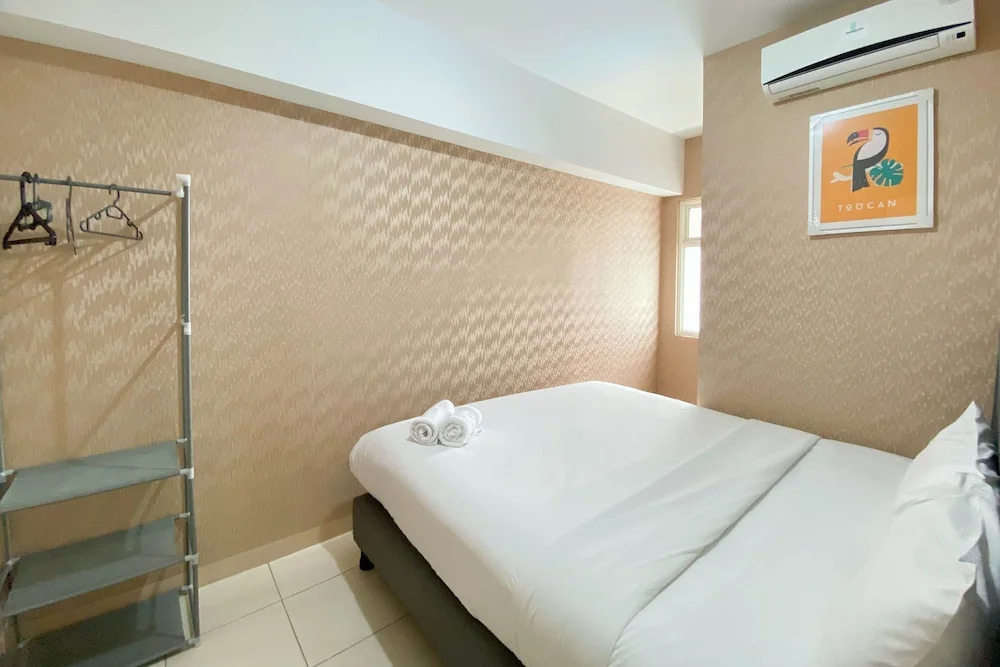Comfort And Elegant 4Br Combined At Springlake Summarecon Bekasi Apartment