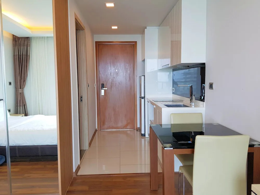 The Peak 1BR-1708 by Pattaya Holiday