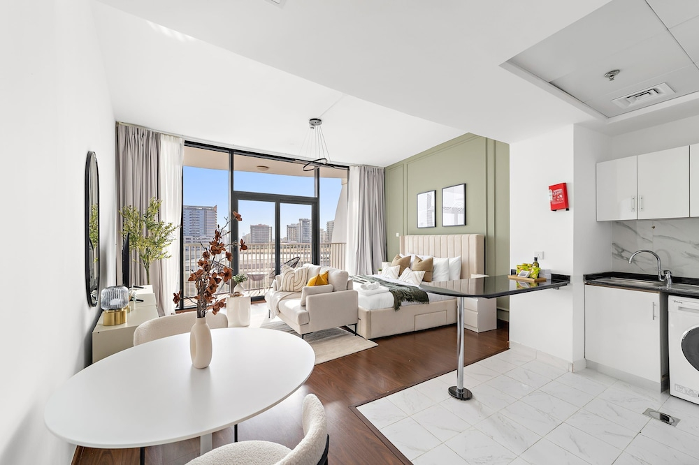 Silkhaus Lux Studio Binghatti Pearl Near Mall
