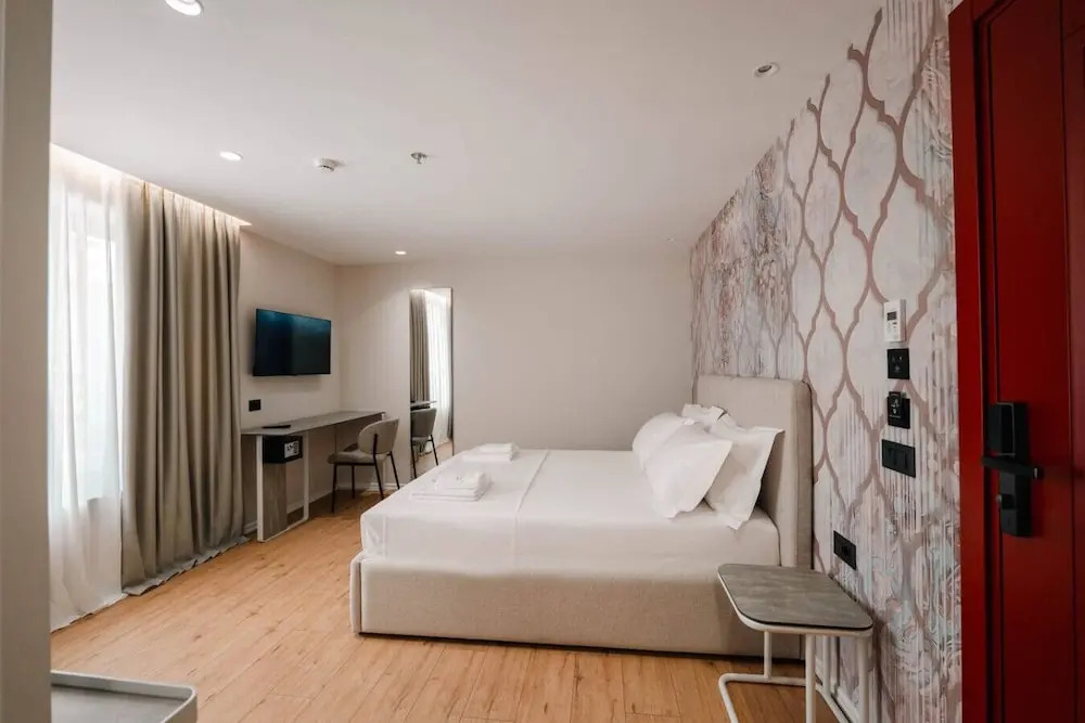 Ermes Deluxe Double Room With Balcony With Sofa