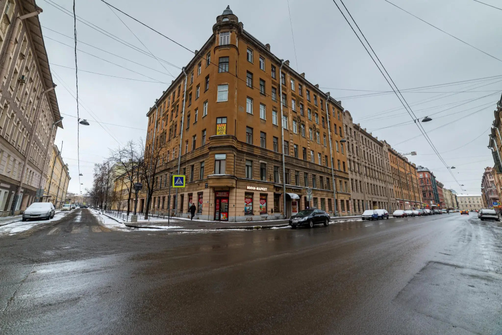 В центре на улице Бронницкая 19