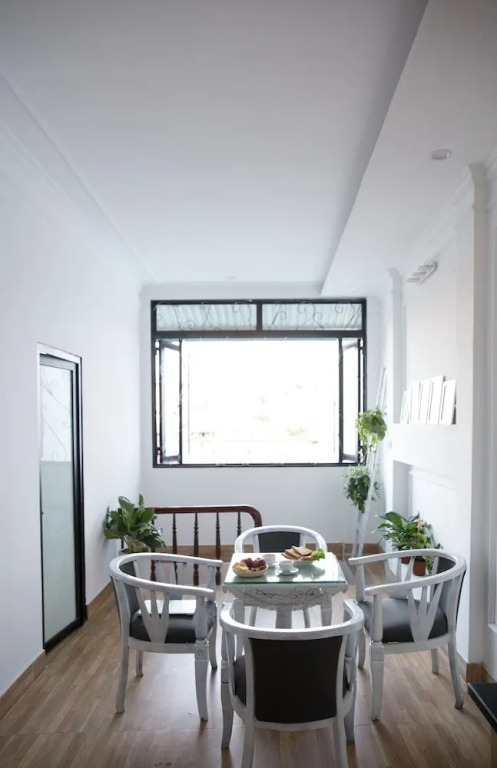 Liiight Homestay