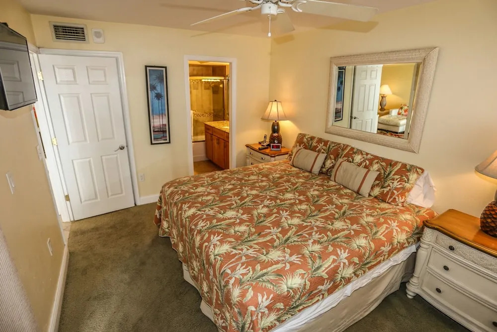 Carlos Pointe 124 condo