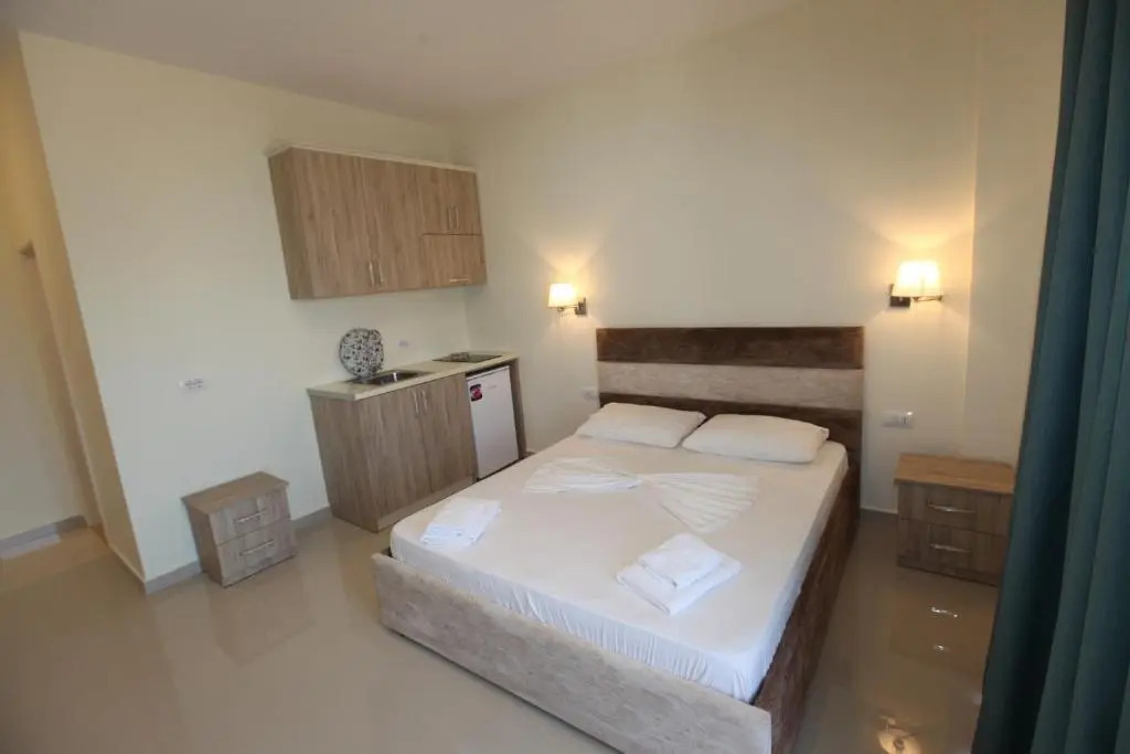 Golden Hotel