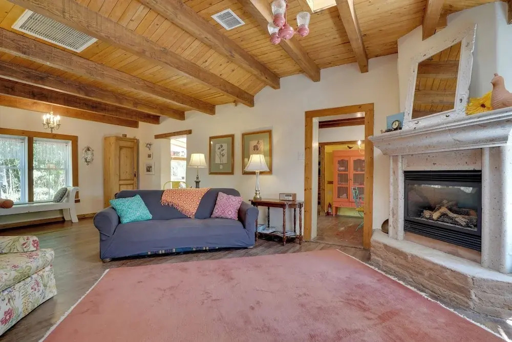 Patagonia Cottage w/ Patio & Yard: Walk to Town