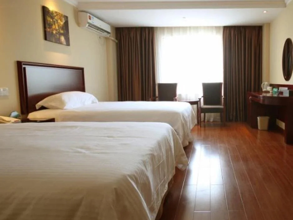 Green Tree Inn Ningbo Train East Station Business Hotel