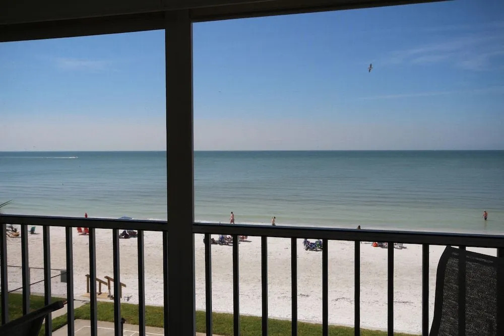 Strandview #304