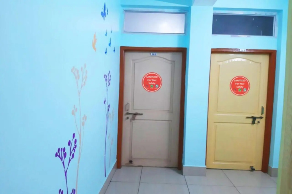 Goroomgo Gokul Anand Bhawan Puri