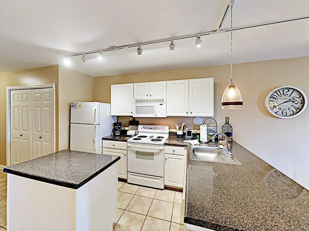 25805 Perdido Beach Condo by RedAwning