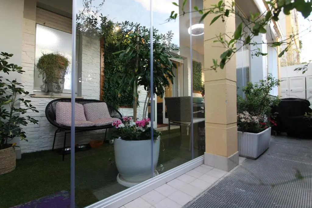 Cozy apt 10 mins walk from Poetto + terrace