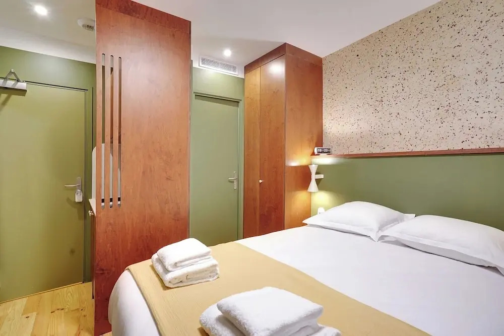 Chic Studio for 2 People - Republique