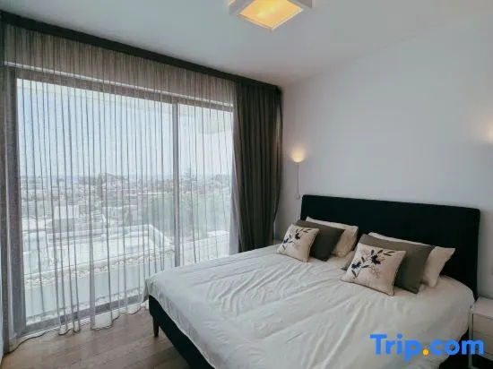 Luxury 2BR Penthouse w/ Pool