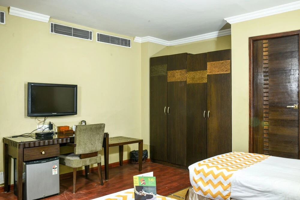 FabHotel SS Calypso Kondapur