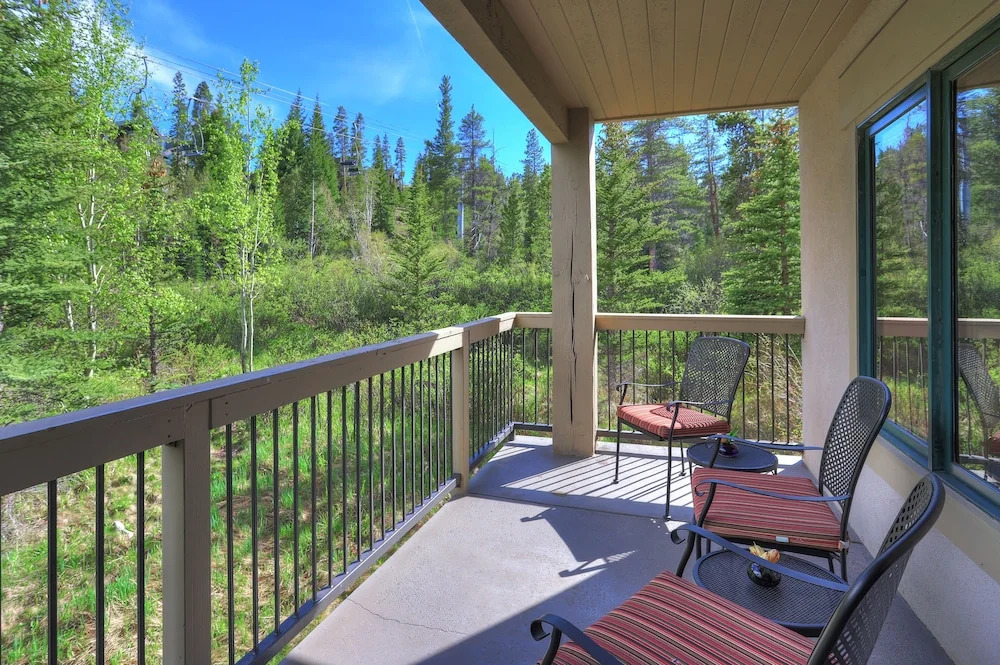 Riverbend Lodge #001