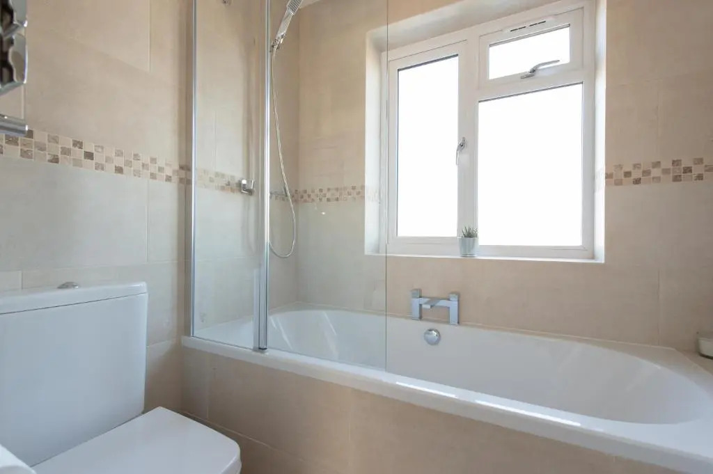 Trendy 2 Bed - A hidden Luxury in Hayes nr Heathrow