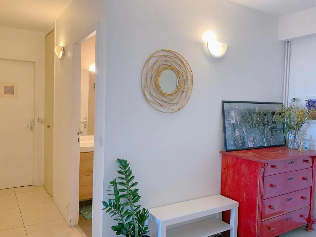 Une chambre chez moi,A guest room in my home,20mins to Paris