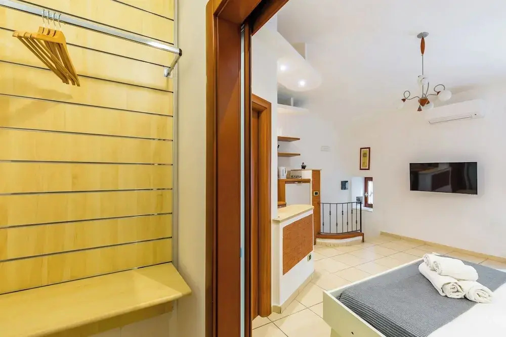 Tolentino Studio Flat by Napoliapartments