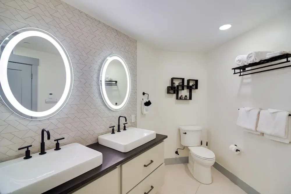 Winter Park Condo w/ Hot Tub, Balcony & Shuttle!