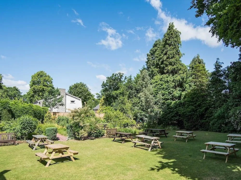 Tankerville Arms Hotel