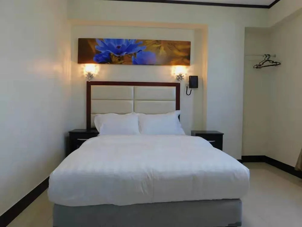 Sunshine Hotel