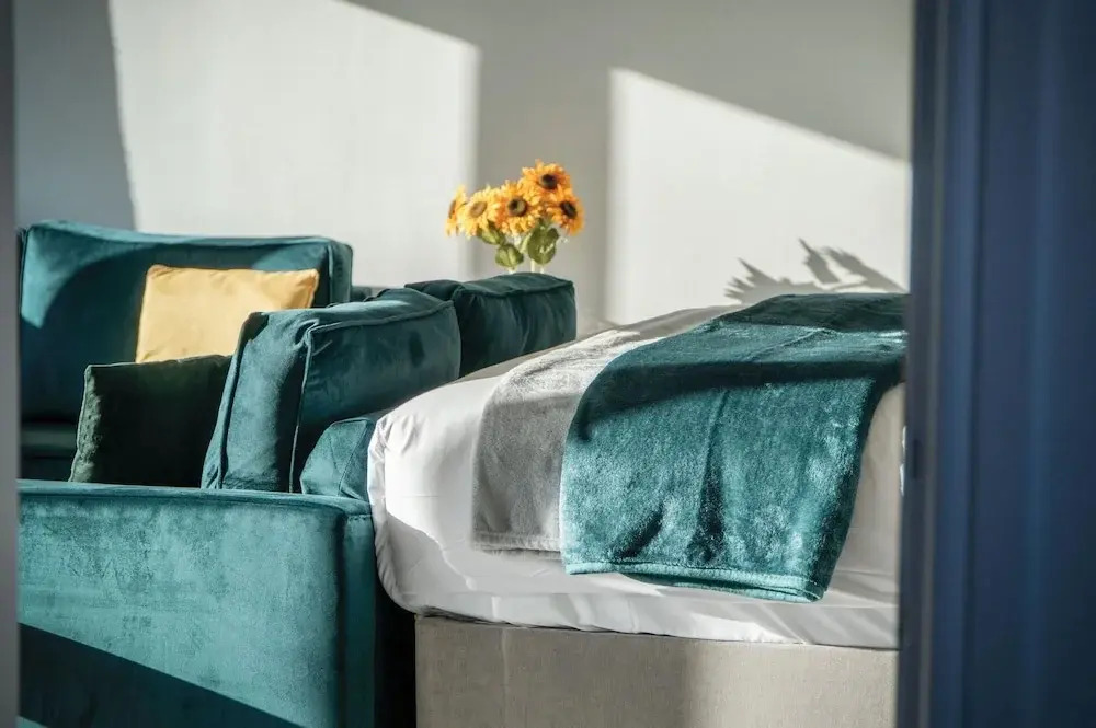 The Penthouse - 1 Bedroom Apartment - Ocean Breeze