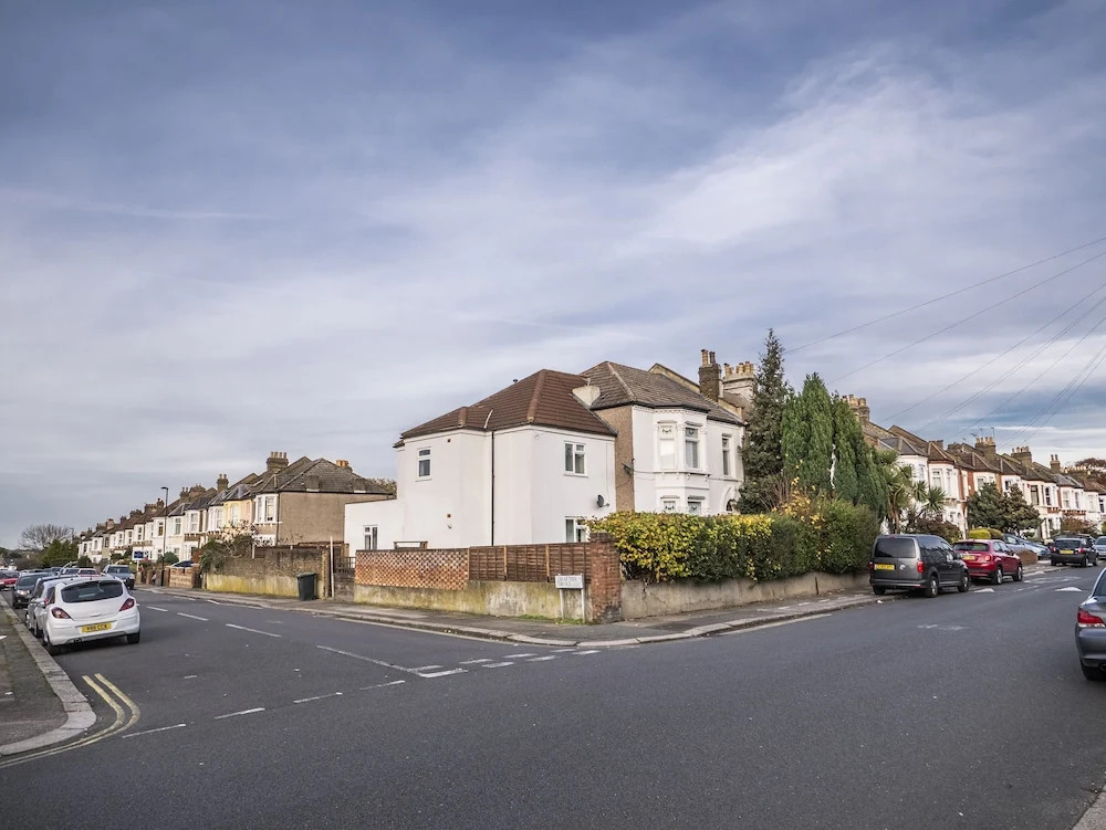 67 Hafton Road